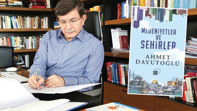 Davutoğlu'nun kitabı başbakanlık döneminde derlediği, son dönemde ise son haline getirdiği belirtildi.