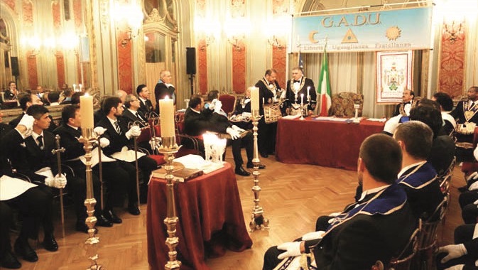 İtalya, Roma'daki Büyük Mason Locası toplantısından bir kare.