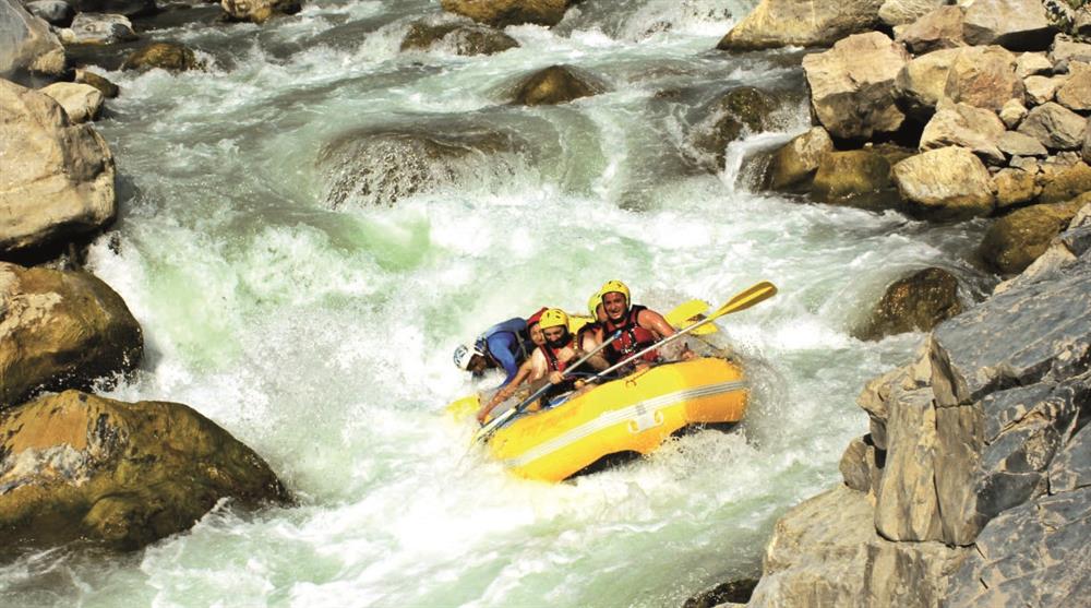 50 bine yakın turistin ziyaret ettiği Rize; dağcılık, yürüyüş, akarsu ve su kayağı gibi adrenalin dolu doğa sporlarında iddialı.