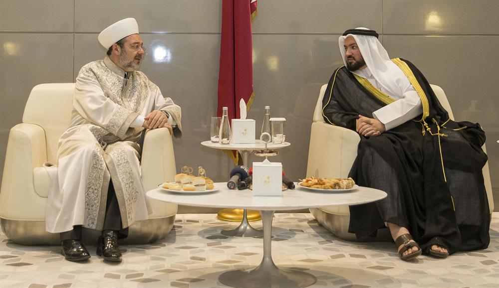 Diyanet İşleri Başkanı Mehmet Görmez, Katar Evkaf ve İslam İşleri Bakanı Gays bin Mubarek el-Kuvari ile görüştü.