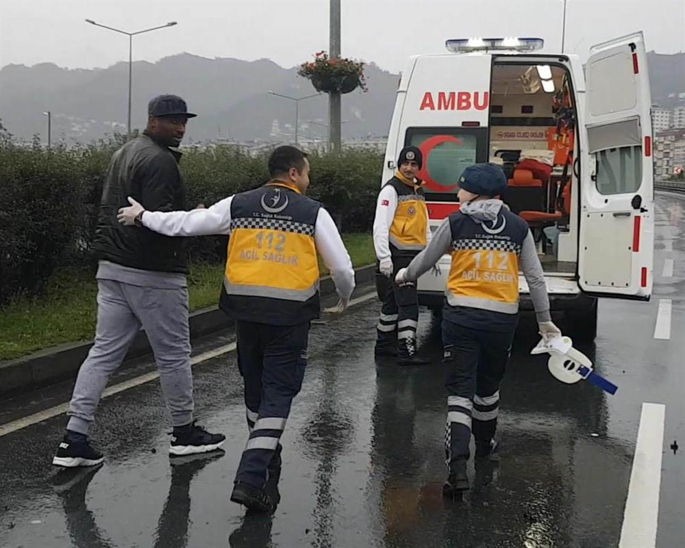 Kweuke'ye ilk müdahale ambulansta yapıldı.