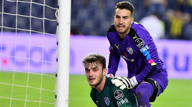 <a href='/bursaspor/'>Bursaspor</a>'un milli kalecisi Harun Tekin'in yaşanan olayların ardından takımdan ayrılmak istediği belirtildi.
