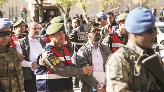 Şehidin eşi cuntacılara böyle bağırdı
