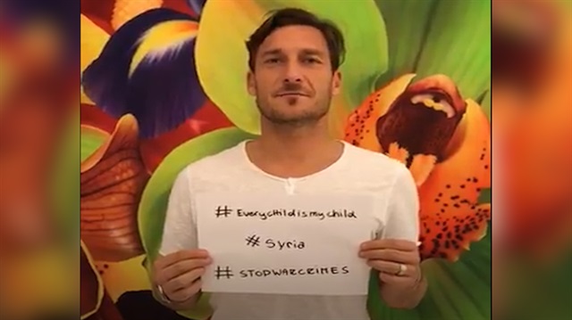 Totti'den Suriyeli çocuklar için anlamlı mesaj