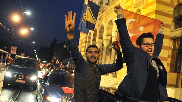 Saraybosna'da 'evet' coşkusu