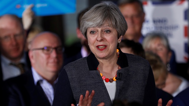 'Tens of thousands' net immigration pledge 'to form part of Tory manifesto'