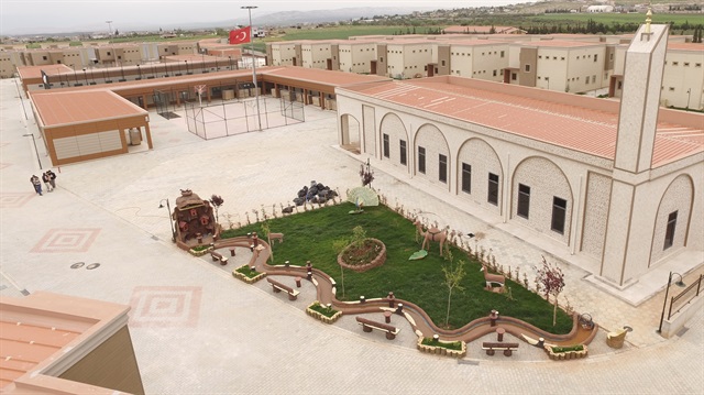 İHH Suriyeli yetimler için "özel köy" kurdu