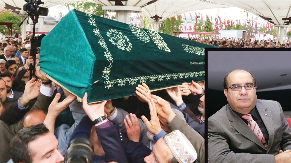 Damadı tarafından bıçaklanarak öldürülen Yeni Akit Genel Yayın Yönetmeni Kadir Demirel için Fatih Camisinde cenaze töreni düzenlendi.