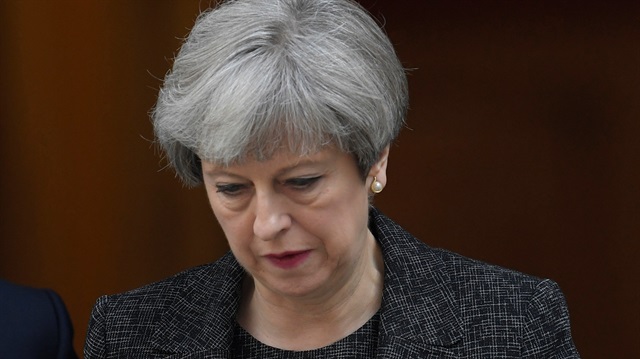British prime minister eyes deal to prop up minority government British prime minister eyes deal to prop up minority government
