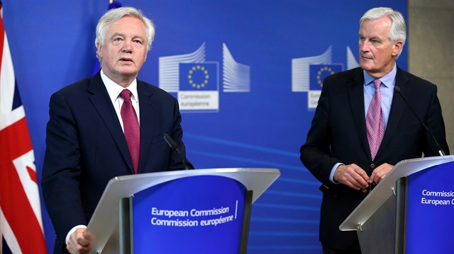Brexit görüşmeleri başladı