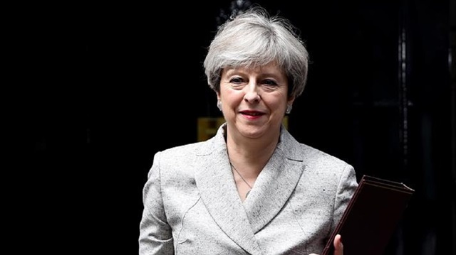 UK seeks to reassure EU citizens they can stay after Brexit