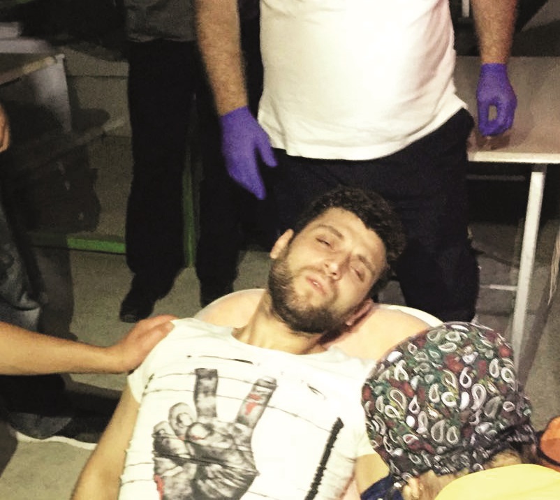 Baba Halid Al-Rahmun, İstanbul Adli Tıp’tan getirilen cenazeler morga koyulduğu sırada sinir krizi geçirdi.
