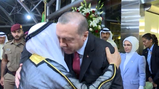 Kuveyt Emiri'nden Erdoğan'a sıcak karşılama