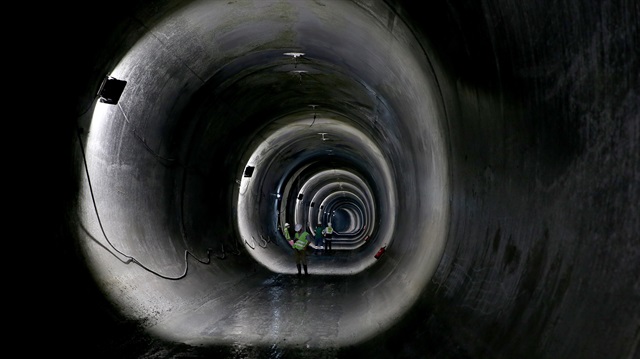 Mecidiyeköy-Mahmutbey metro hattında ışık göründü.