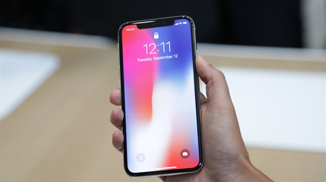Apple'ın 10. yıla özel tasarladığı iPhone X