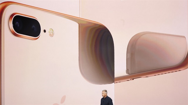 iPhone 8 ve 10. yıla özel Iphone X tanıtıldı