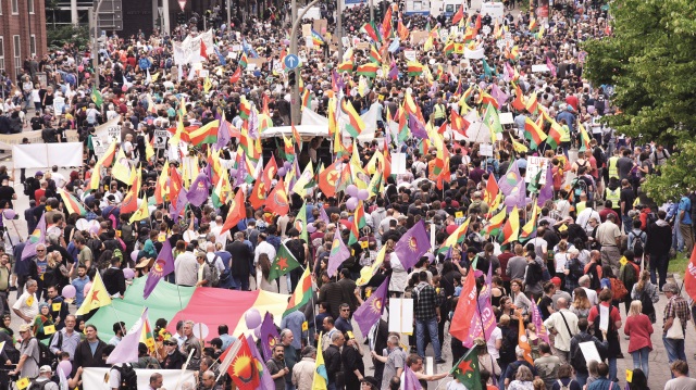 Almanya PKK'ya izin verdi