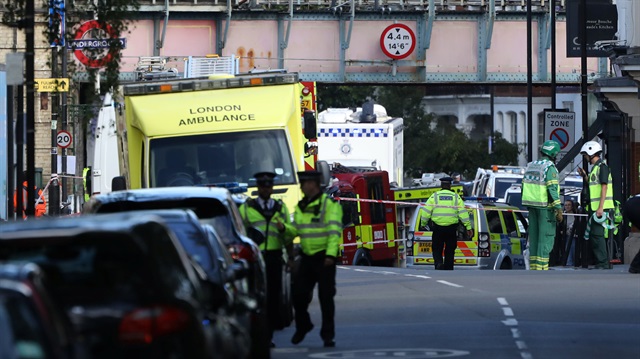 İngiltere'nin başkenti Londra'da bulunan Parsons Green metro istasyonunda patlama meydana geldi.