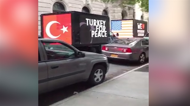 New York sokaklarında 'Dombra' çaldılar