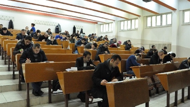 Ankara'da TED 200 yeni öğrenciye burs verecek.