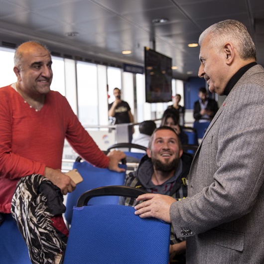 Başbakan Yıldırım İstanbul'a feribotla geldi