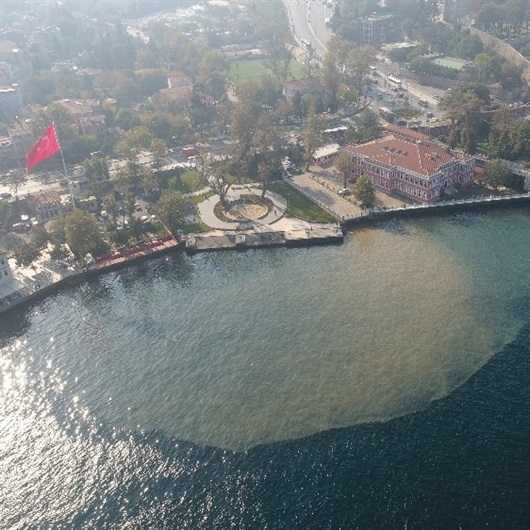 Çamura bulanan İstanbul Boğazı havadan görüntülendi