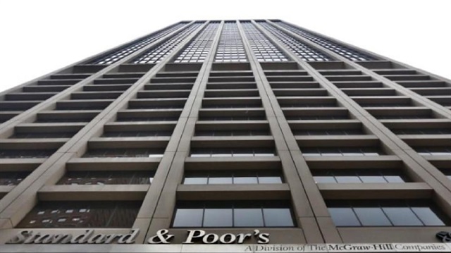 S&P lowers South Africa's credit rating by one notch