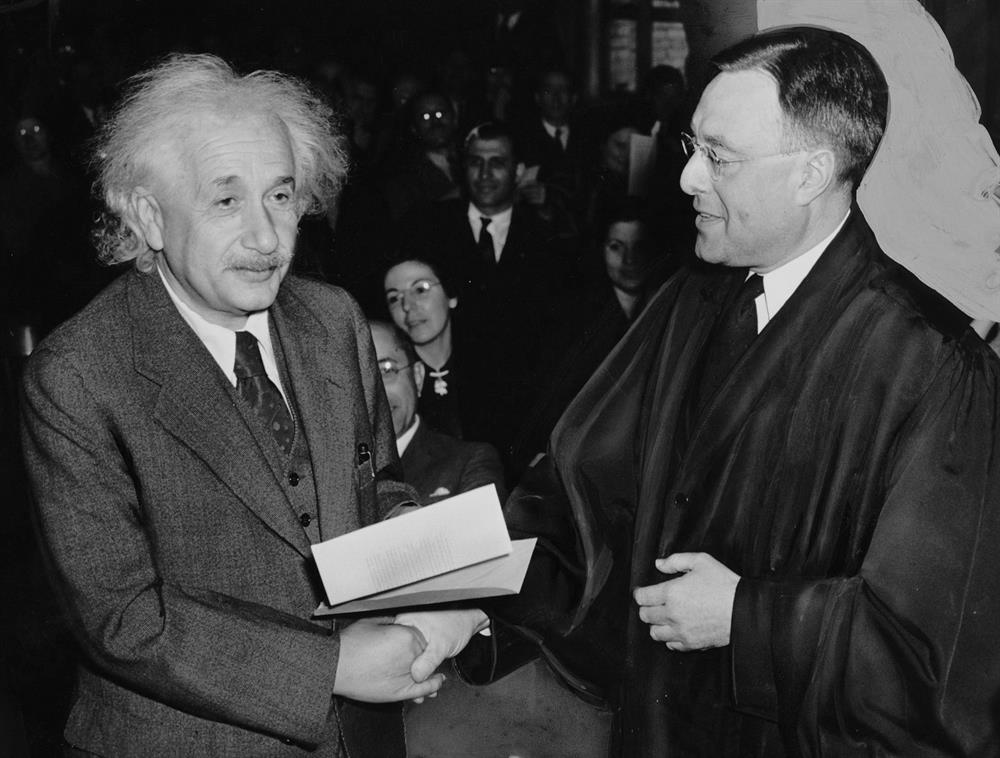 Einstein hakkında insanı kafa karışıklığına sürükleyen gün yüzüne çıkmamış 6 bilgi