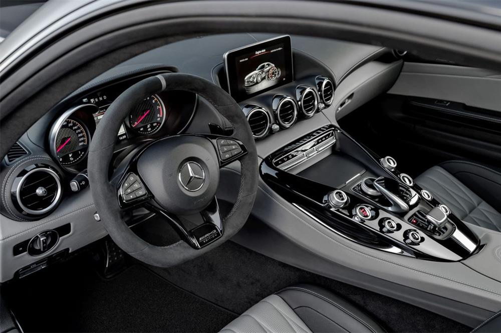 Mercedes, Detroit Otomobil Fuarı'nda efsane olmaya aday otomobiller tanıtıyor