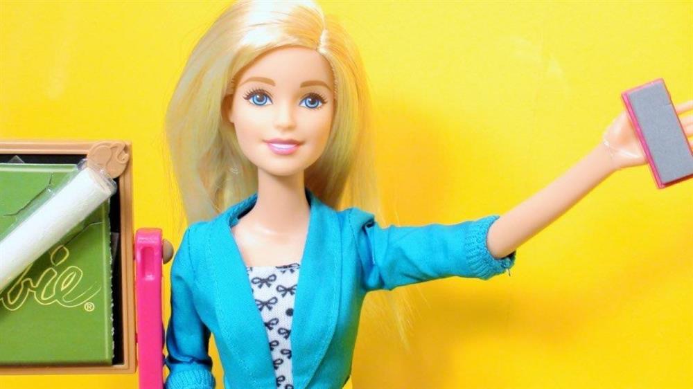 Oyuncak sektöründe zirvede yer alan Barbie Bebeklerin modası geçiyor mu?