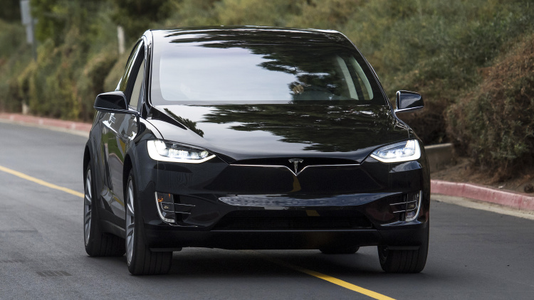 Tesla'dan büyük skandal: 50 bin aracını geri çağırdı
