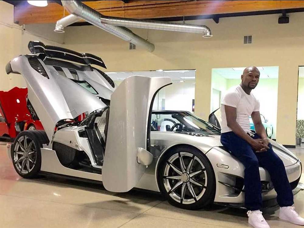 Dünyanın en iyi boksörlerinden Floyd Mayweather'ın garajında bulunan süper lüks 15 otomobil