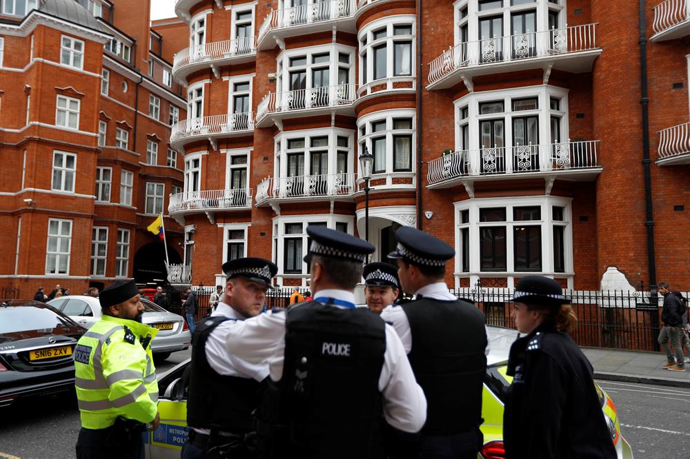 Wikileaks'in kurucusu Assange'nin davası düştü