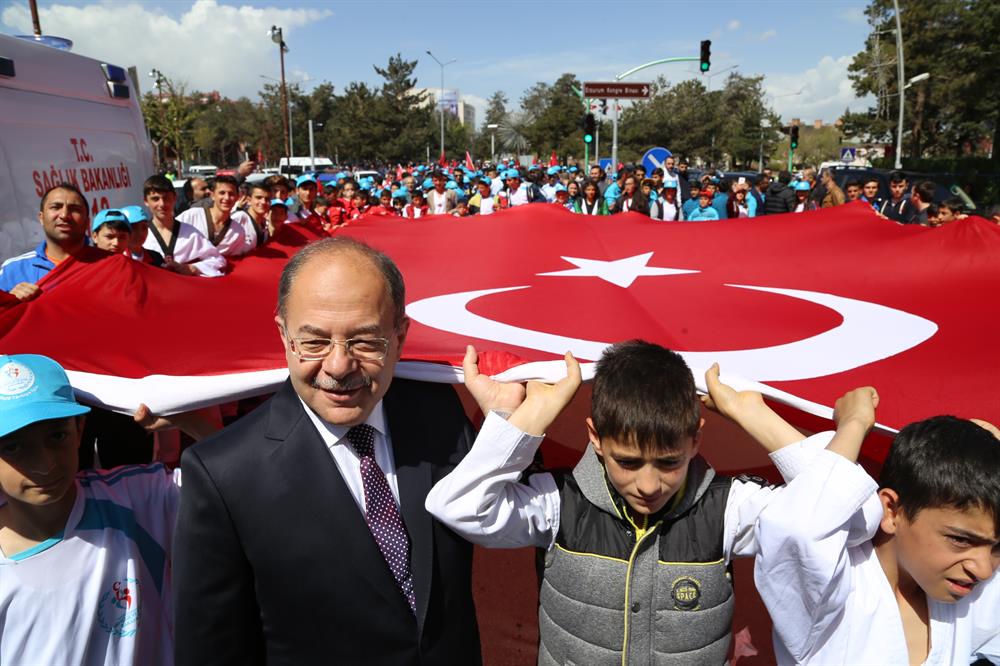 Gençlerin bayramı 19 Mayıs: Yurt genelinden manzaralar
