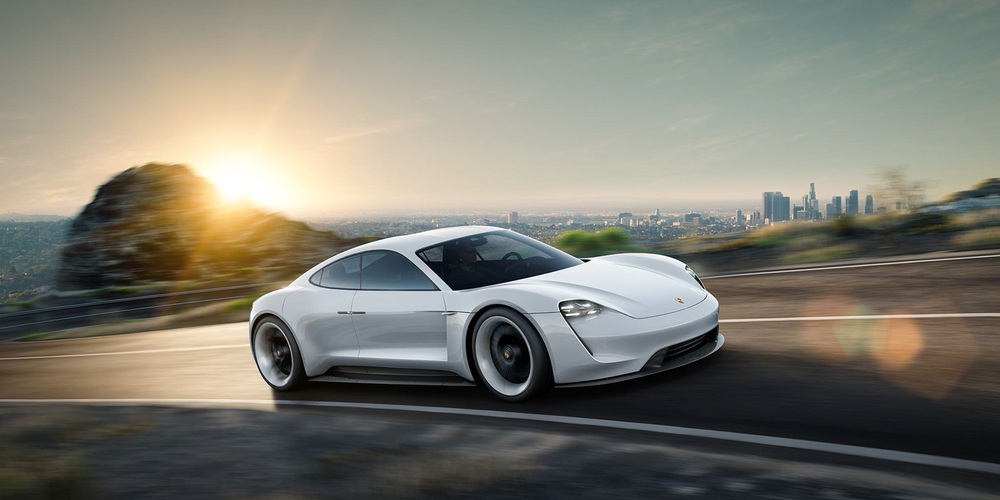 Porsche'tan elektrikli otomobiller için çok önemli karar!