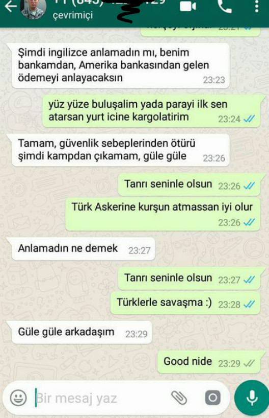 Cevval Türk gencinden Amerikan askerine uyarı: Telefon satmaya çalışırken ayar verdi