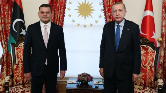 Turkish President Recep Tayyip Erdogan (R) meets Abdul Hamid Dbeibeh (L), Prime Minister of Libya in Istanbul, Turkey on November 5, 2021. ( Murat Kula - Anadolu Agency )
