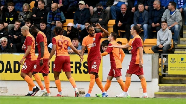 Galatasaray move to UEFA Europa League playoffs