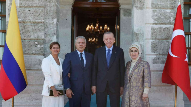 Turkish President Recep Tayyip Erdogan and his wife Emine Erdogan welcome President of the Republic of Colombia, Ivan Duque Marquez and his wife Maria Juliana Ruiz at Dolmabahce Office in Istanbul, Turkiye on May 20, 2022.