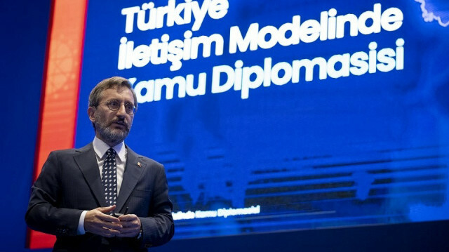 Türkiye eager to become information hub in world: Communications director