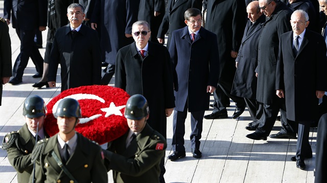 Atatürk, Anıtkabirde düzenlenen devlet töreniyle anıldı Atatürk, Anıtkabirde düzenlenen devlet töreniyle anıldı
