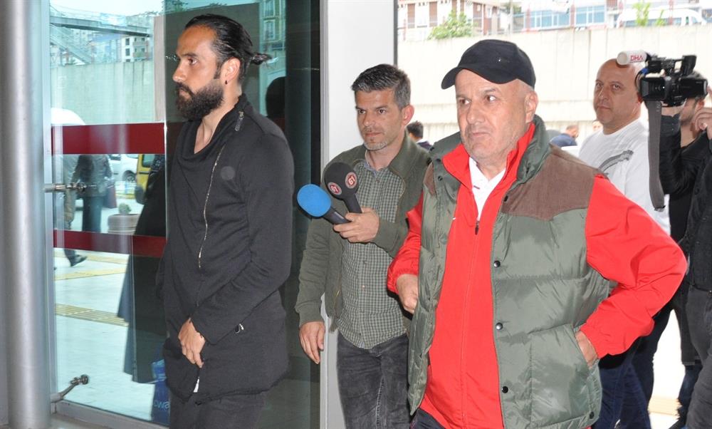 Erkan Zengin vedalaşıp ayrıldığında, Tekelioğlu yanındaydı.