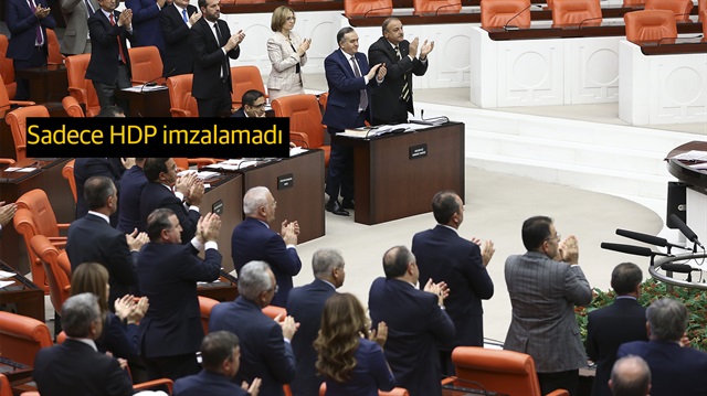 AK Parti, CHP ve MHPden ortak soykırım bildirisi AK Parti, CHP ve MHPden ortak soykırım bildirisi