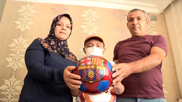 İlik nakli olan Ziya'ya Arda Turan'dan destek