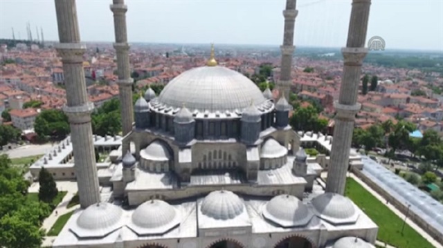 Edirne'den yurda giren gurbetçilerin uğrak yeri Selimiye Camii
