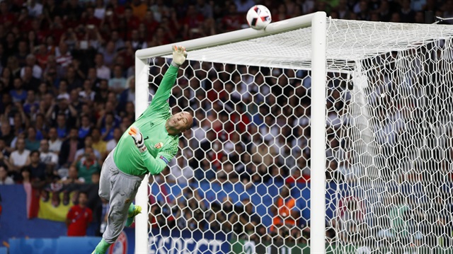 Kiraly Belçika maçına damga vurdu