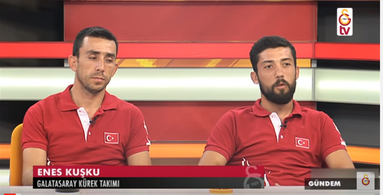 Trafik magandaları tarafından bıçaklanan Enes Kuşku'nun (sağda) tedavisi sürüyor.