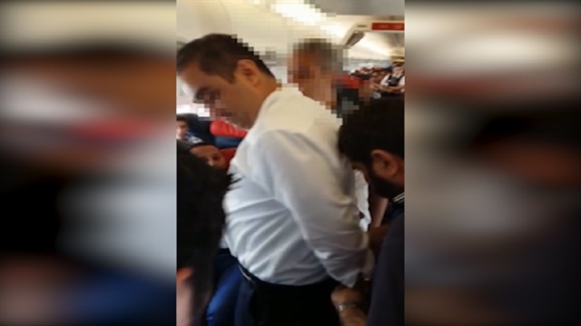 FETÖ'cü işadamı Taner Nakıboğlu'na uçakta gözaltı