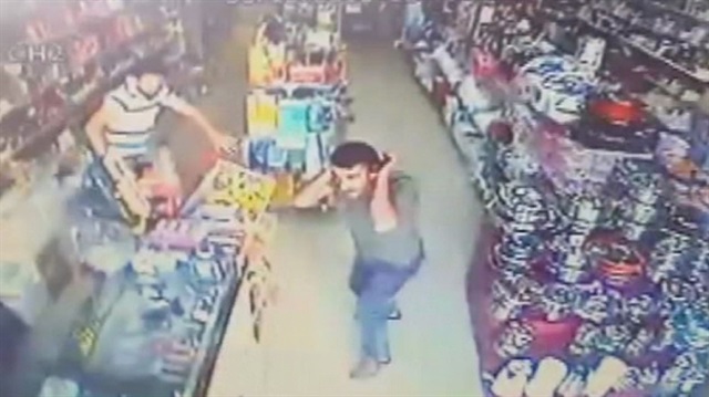 Van’daki bombalı saldırı anı kamerada