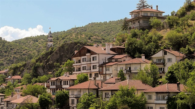 Dağların arasındaki Kentsel SİT Alanı: Göynük